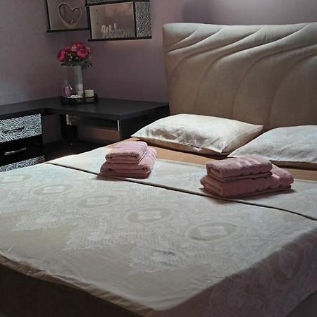 شقة Apartman Gaga بايرت المظهر الخارجي الصورة